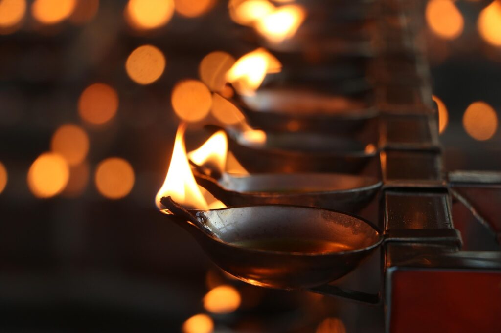 恋愛詐欺に遭った場合の弁護士への無料相談の方法は？