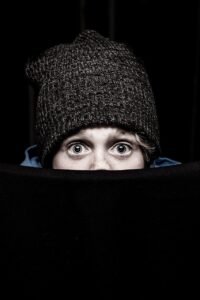 恋愛詐欺に遭った場合、休み不明の男を見抜く方法は？