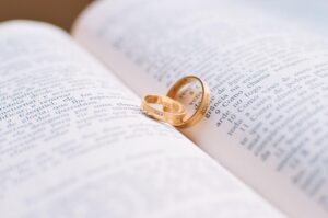 結婚詐欺を防ぐための結婚前契約の確認ポイントは？